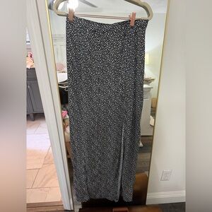 Maxi black and white skirt by DIVIDED